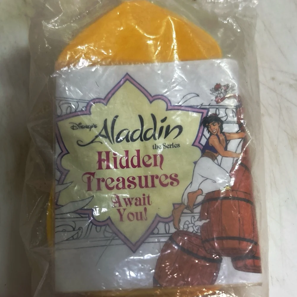 Disney Aladdin Hidden Treasures Puzzle Blue Yellow One Size